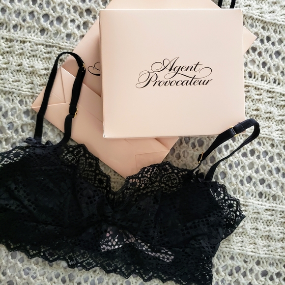 Agent Provocateur Other - AGENT PROVOCATEUR BLK LACE 1/2 CUP PADDED BRALETTE